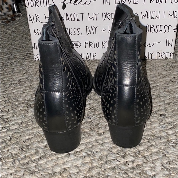 Leather booties - Picture 6 of 7